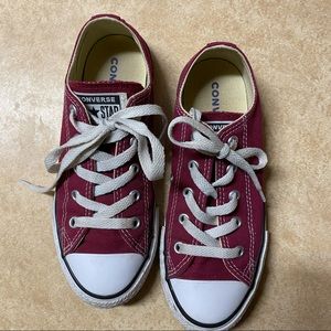GIRLS LOW TOP CONVERSE